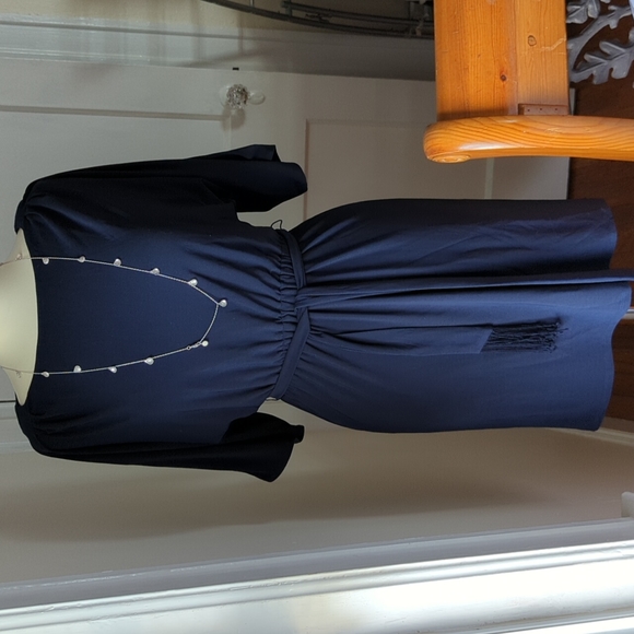 Jessica Simpson Dresses & Skirts - Jessica Simpson Cold Shoulder dress